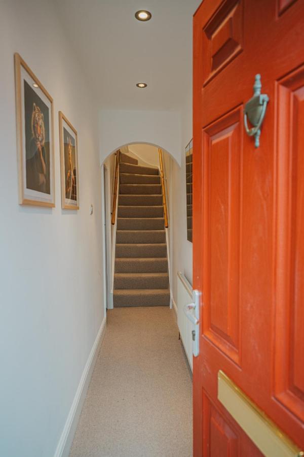 Cotswolds- Homely 2 Bed House With Garden, Wifi - Esho Stays 시런세스터 외부 사진